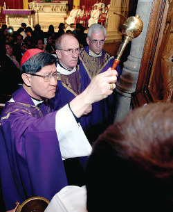 Helen Tartar, pictured with former University press head Robert Oppedisano in 2004. Photo by Peter Freed