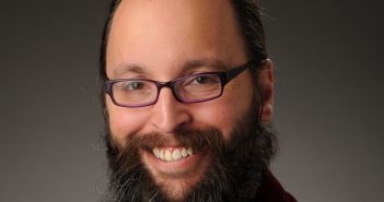 The Irresistibility of Cheap: Professor Weighs in on E-Commerce