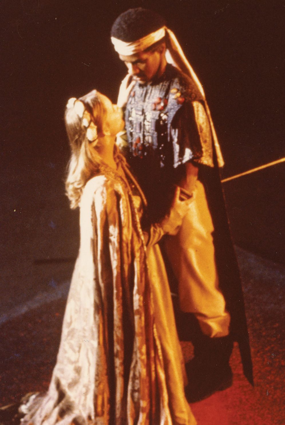 Denzel Washington performs a scene with Laura Ferri